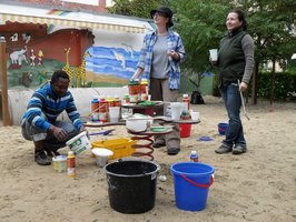 Man braucht: Viel Farbe